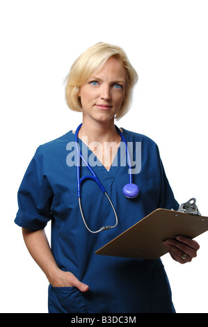 Arzt hält Clip Board vor einem weißen Hintergrund isoliert Stockfoto