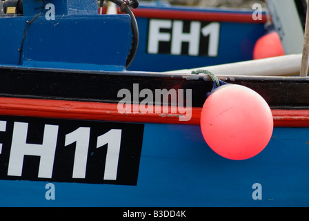 Angelboote/Fischerboote im Hafen von Coverack Cornwall England UK Stockfoto