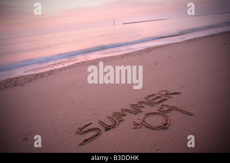 Strand Bild mit Sommer ' 09 in den Sand geschrieben. Stockfoto