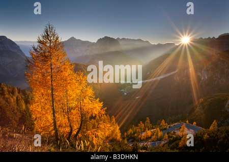 Julischen Alpen bei Sonnenuntergang aus Mangrt Pass, Gorenjska, Slowenien, Europa Stockfoto