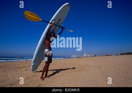 Rettungsschwimmer an einem Strand in Durban, Südafrika. Stockfoto