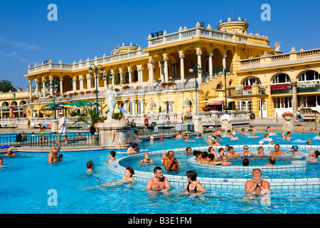 Das Szechenyi-Bad in Budapest Ungarn Stockfoto