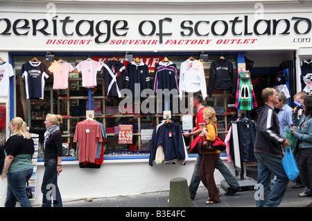 Souvenir-Shop in Edinburghs Royal Mile Stockfoto