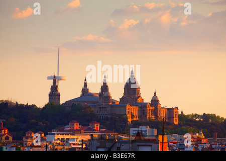 Übersicht der Palau Nacional Barcelona Katalonien Spanien in der Abenddämmerung Stockfoto