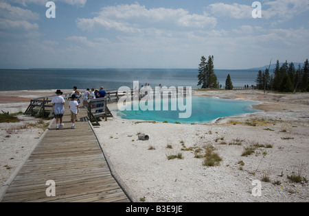 Schwarz-Pool, West Thumb Geyser Basin, Yellowstone-Nationalpark, Wyoming Stockfoto