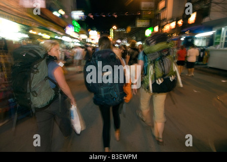 Bacpackers auf der Khao San Road, Bangkok, Thailand. Stockfoto