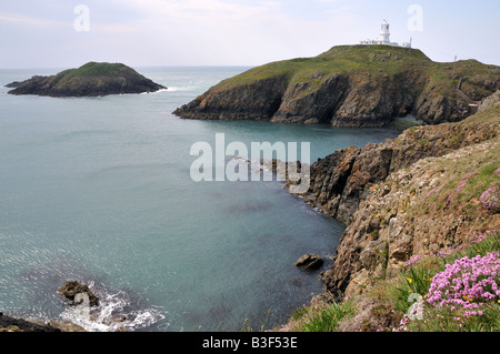 Stolperfallen Head Lighthouse Pembrokeshire Nationalpark Wales Stockfoto