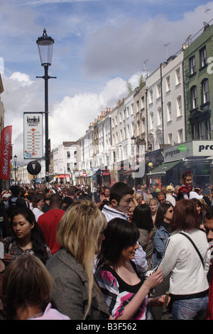 Portobello Road am Tag der Notting Hill Carnival August 2008 Stockfoto