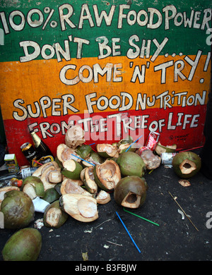 Kokos-Stall auf der Golborne Road, London, während der Notting Hill Karneval 2008 Stockfoto