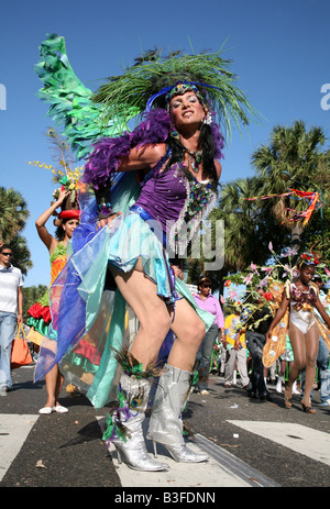 Karneval-Teilnehmer durchführen während Karneval Santo Domingo, Dominikanische Republik Stockfoto