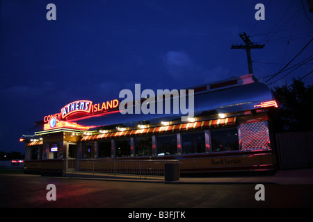 Altmodische, American Diner und Neonröhren in Birmingham, Michigan Stockfoto