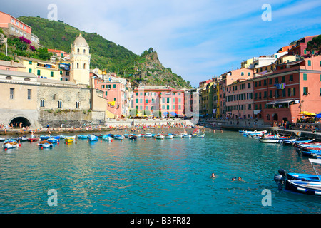 Dorf von Vernazza, Liturgia, Italien. Innerhalb einer Gruppe von fünf Küstenorte in der Nähe auch berühmt als der Region Cinque Terre. Stockfoto