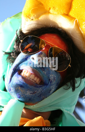 Karneval-Teilnehmer durchführen während Karneval Santo Domingo, Dominikanische Republik Stockfoto