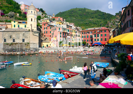 Dorf von Vernazza, Liturgia, Italien. Innerhalb einer Gruppe von fünf Küstenorte in der Nähe auch berühmt als der Region Cinque Terre. Stockfoto