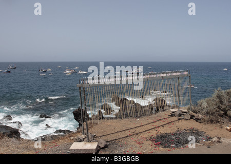 Feuerwerk bereit, feuerte die Flottille bringen die Bildnisse von San Juan Bautista und Carmen, Fiesta in Playa San Juan, Teneriffa begrüßen Stockfoto