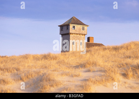 Alten lebensrettende Hafenbahnhof in den Dünen von Provincetown auf Cape Cod National Seashore, Massachusetts, USA Stockfoto