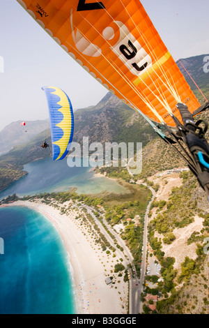 Paragliders Olu Deniz Türkei Stockfoto