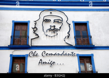 Bild von Ernesto Che Guevara auf der Fassade in Ciego de Avilla Ciego de Avilla Provinz Kuba April 2007 Stockfoto