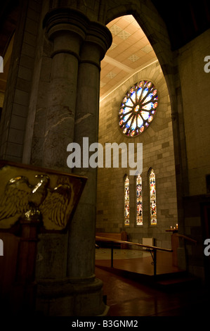 Christus Kirche anglikanische Kathedrale Nelson New Zealand befleckten Glasfenster und Sakristei Stockfoto