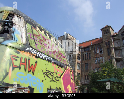 Urban Graffiti von alten Tacheles hocken, Berlin, Deutschland Stockfoto