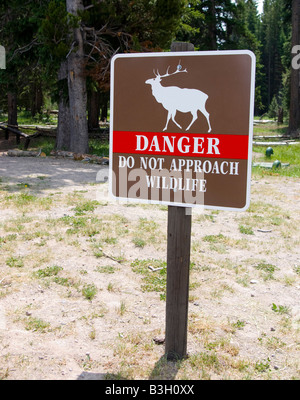 Warnschild im Yellowstone-Nationalpark, Wyoming Stockfoto