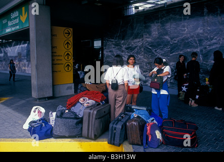 Passagiere, internationalen Flughafen Benito Juarez, Mexico City, Distrito Federal, Mexiko Stockfoto