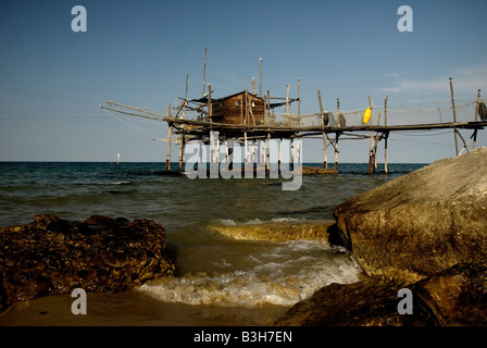 Italien, Abruzzen. 2008. eine Trabucco, eine italienische alte Fischerei-Maschine Stockfoto