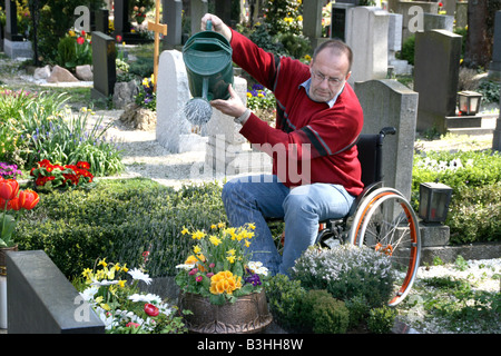 Mann im Rollstuhl Stockfoto