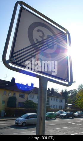 Verkehr Zeichen 274.2 Ende 30 km/h Höchstgeschwindigkeit zone Stockfoto