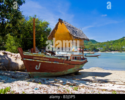 Hausboot am Strand Chalok Baan Kao Koh Tao Thailand JPH0094 Stockfoto