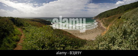 Ein Blick auf die Crozon-Halbinsel Küstenweg (Bretagne - Frankreich). Vue du sentier Côtier De La Presqu'Île de Crozon (Frankreich). Stockfoto