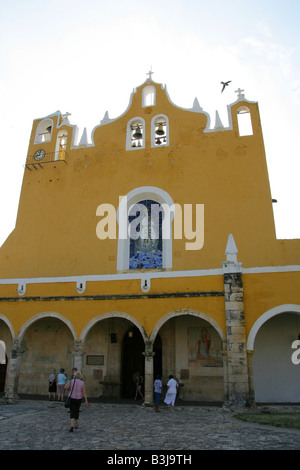 San Antonio de Padua Kloster (St. Anthony von Padua Kloster), Izamal, Yucatan Halbinsel, Mexiko Stockfoto