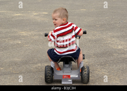 Dreirad fahren Stockfoto