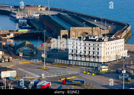 Panoramablick auf Dover Hafen gesehen von westlichen Höhen Stockfoto