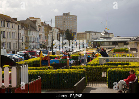 Stadtzentrum und öffentliche Gärten in Herne Bay Kent Stockfoto