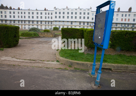 Terrassenförmig angelegten georgische Häuser direkt am Meer in Ramsgate, Kent Stockfoto