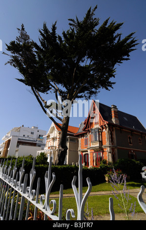 Ein Haus mit typischen "Belle Epoque" späten XIX und Anfang XX Jahrhundert klassische bürgerliche Architektur; in Royan, France Stockfoto