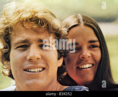 LOVE STORY 1970 Paramount Film mit Ryan O'Neal und Ali MacGraw Stockfoto