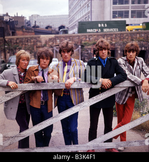 DAVE DEE, DOZY, BEAKY, MICK und TITCH - UK-pop-Gruppe auf Ludgate Hill, London, 1966-siehe Beschreibung unten für Namen