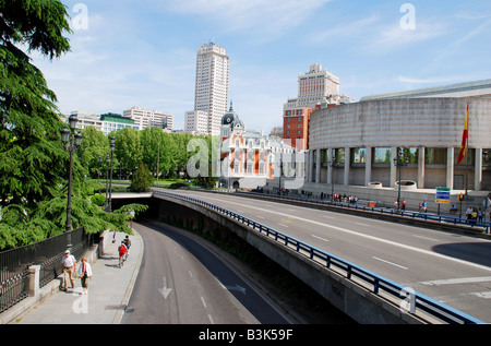 Plaza de España und der Senado Gebäude aus Bailen Straße. Madrid. Spanien. Stockfoto