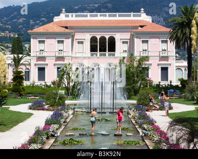 Die Gärten und die Villa Ephrussi de Rothschild auf Cap Ferrat in der Nähe von Nizza, Cote d Azur Provence Frankreich Stockfoto