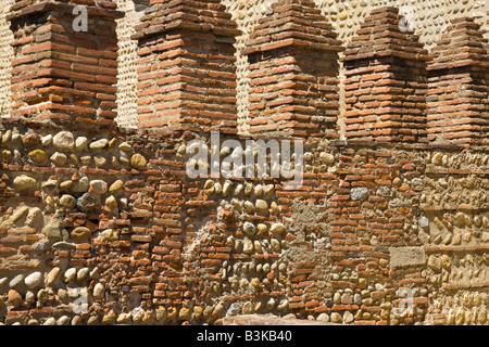 Mauerwerk im Inneren des Palastes der Könige von Mallorca in Perpignan in Südfrankreich Stockfoto