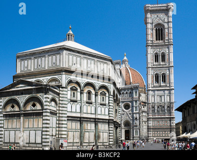 Basilica di Santa Maria del Fiore (Duomo), Giotto s Campanile & das Baptisterium, Piazza San Giovanni, Florenz, Toskana, Italien Stockfoto