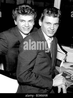 EVERLEY Brüder uns vocal Duo mit Phil auf der linken Seite und Don auf der rechten Seite Stockfoto
