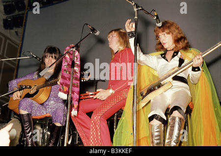 Die Süße de Glam Rock Gruppe 1973 mit Brian Connelly in Rot Stockfoto