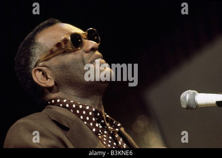 RAY CHARLES US-jazz-Musiker über 1975 Stockfoto
