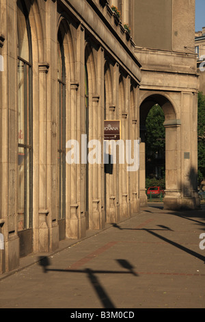 Sozial-realistischen Bögen von der Zentralplatz in Nowa Huta - kommunistischen ein Wälzer Modellstadt am Stadtrand von Krakow, Polen Stockfoto