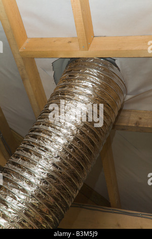 Silber Röhre im Loft für eine energiesparende Sonne Rohr, PR Stockfoto