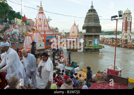Indien Uttarakhand Haridwar Pilger Baden im Ganges-Fluss Stockfoto