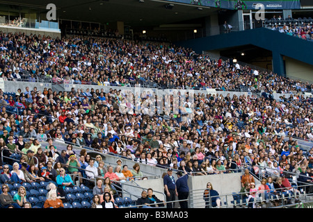 Die Dalai Lama s Besuch in Seattle 04 12 2008 Seattle Qwest Field ein 1000 Menschen aus 40 Kulturen Stockfoto